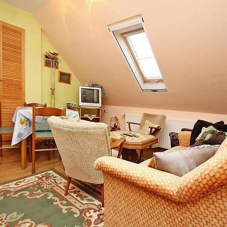 Apartment In Luckaitztal Gossda With Parking Space Exteriér fotografie